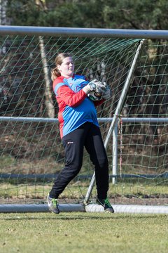 Bild 38 - Frauen TV Trappenkamp - TSV Gnutz : Ergebnis: 0:5